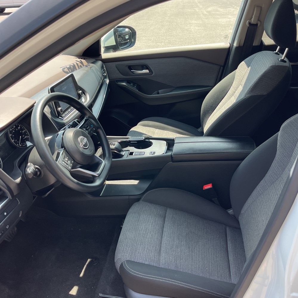 2023 Nissan Rogue SV - Photo 13
