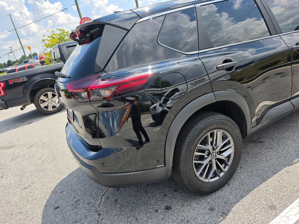 2025 Nissan Rogue S - Photo 15