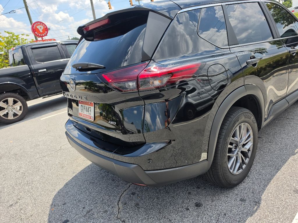2025 Nissan Rogue S - Photo 13