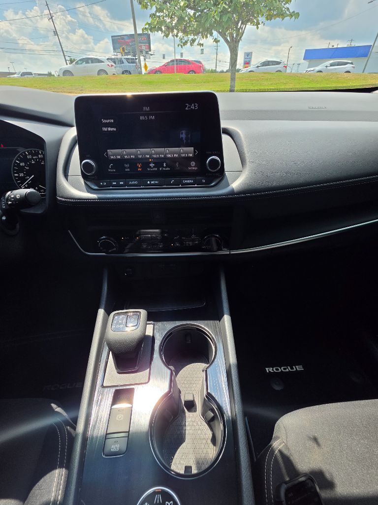2025 Nissan Rogue S - Photo 26