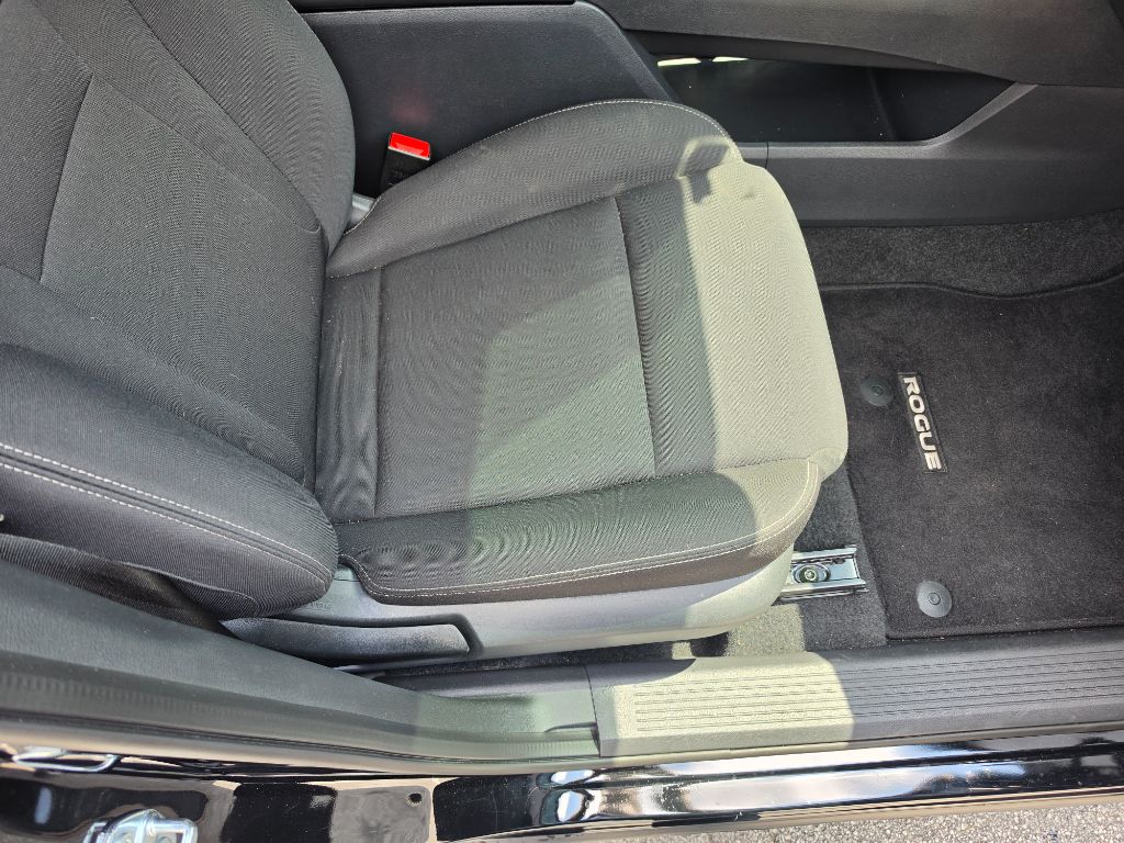 2025 Nissan Rogue S - Photo 20